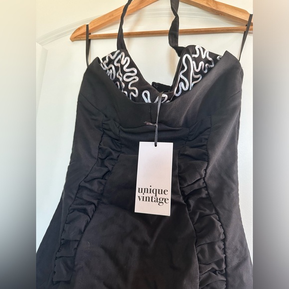 Unique Vintage Medium black swimsuit NWT - Picture 3 of 3